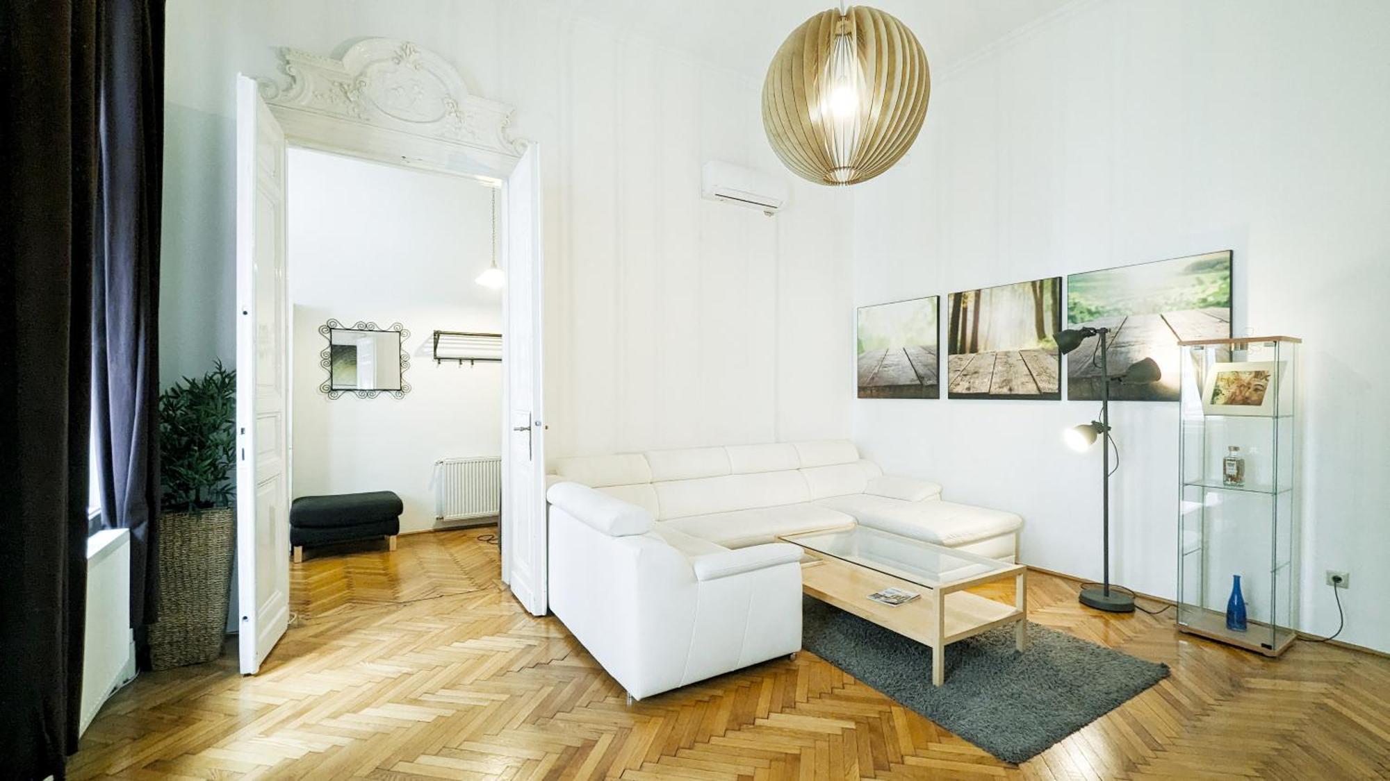 Heart Of The City, Entire Very Big Apartment Budapest Exterior photo